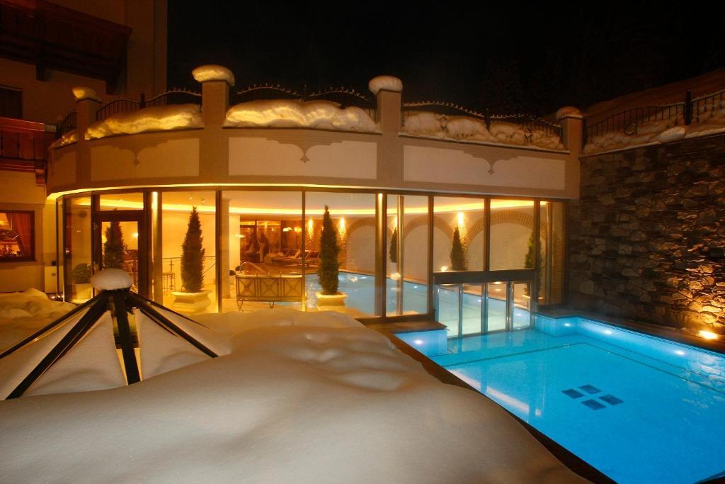 Hotel Savoy Dolomites Luxury & 4*