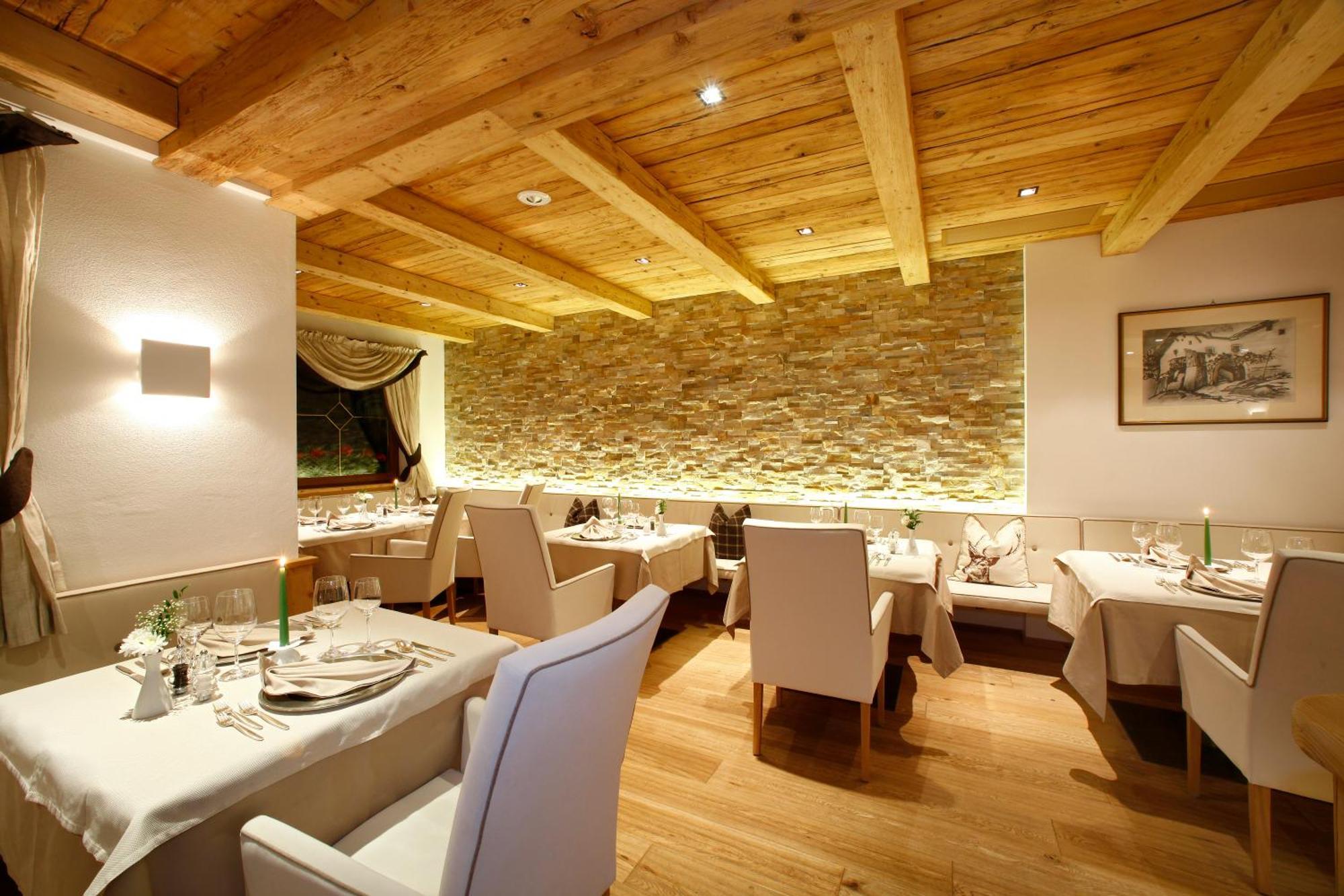 Hotel Savoy Dolomites Luxury & Selva di Val Gardena