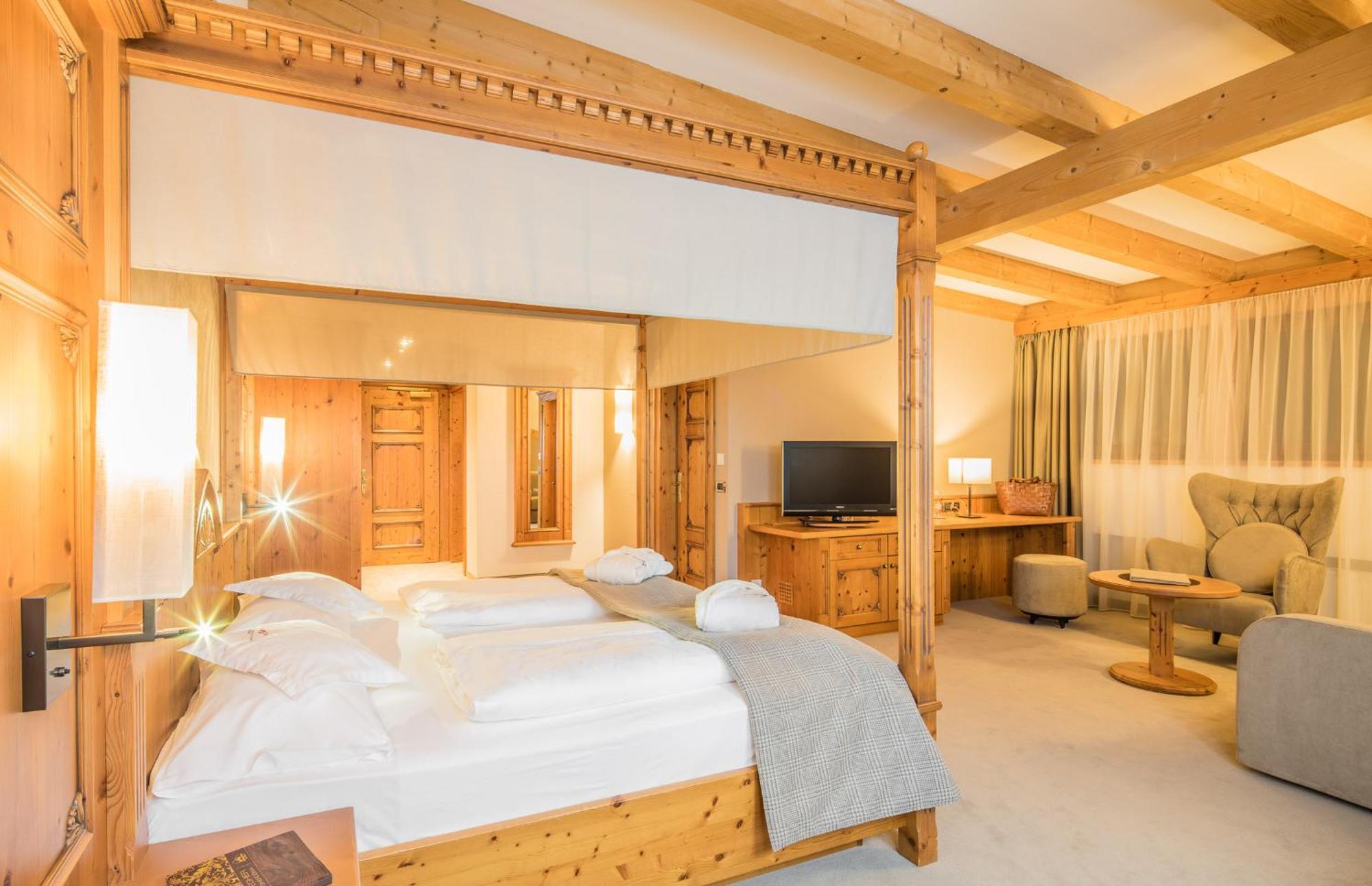 Savoy Dolomites Luxury & 4* Selva di Val Gardena