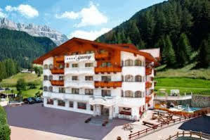 Hotel Savoy Dolomites Luxury & Selva di Val Gardena